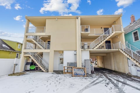 City, House, Staircase, Urban, Handrail