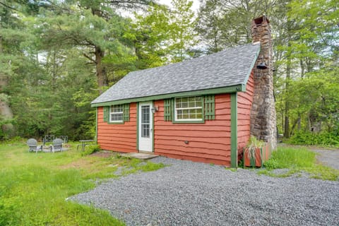 Blakeslee Vacation Rental | 1BR | 1BA | 800 Sq Ft | 2 Steps to Enter