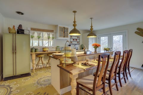 Coloma Vacation Rental | 2BR | 1BA | 864 Sq Ft | Steps Required to Enter