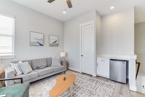 Loft | 2nd Floor | Smart TV | Deck Access