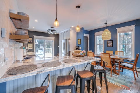 Kitchen | 1st Floor | Breakfast Bar | Dishwasher