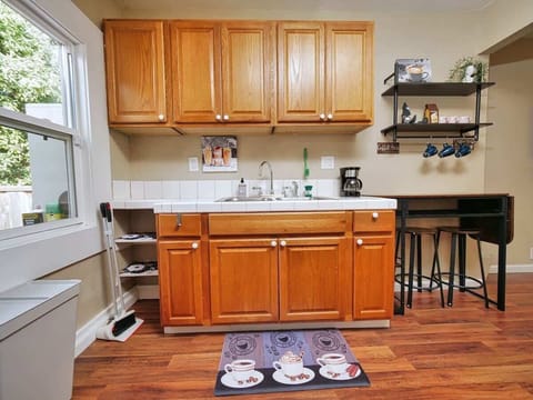 Everything you need for cooking is right here, making it easy to enjoy meals just the way you like them. 🍳