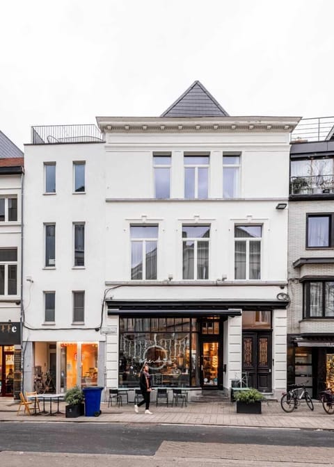 Enjoy a lovely coffee or lunch in the coffee place downstairs