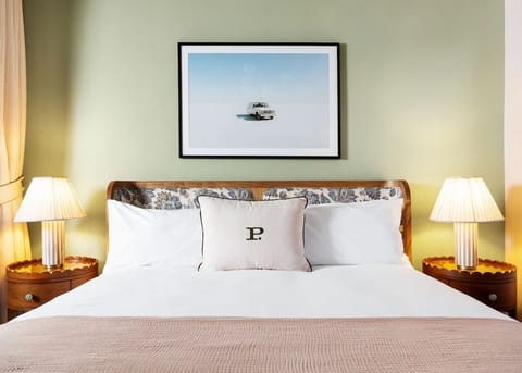 Unit with Queen size bed