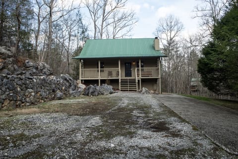 Bear Rock Cabin