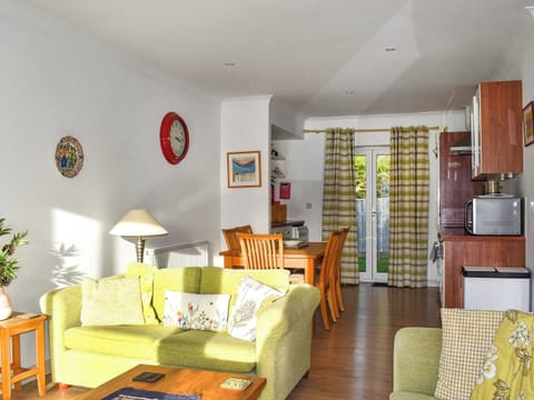 Living area | Cape 4, Norton