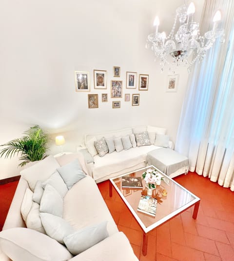 ✨YOUR BEAUTIFUL LIVING ROOM✨