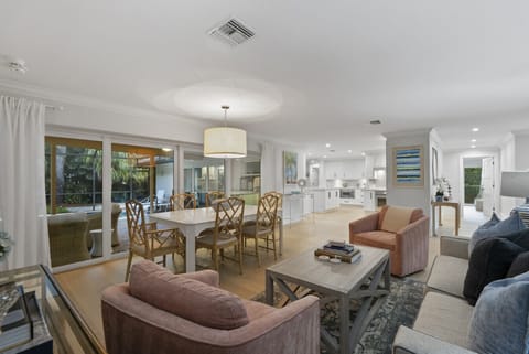 Dining & Living area