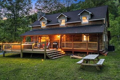 Canton Vacation Rental | 6BR | 3BA | 5 Steps Required | 2,280 Sq Ft