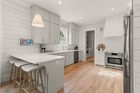 The Ship's Belle - New House, New Kitchen