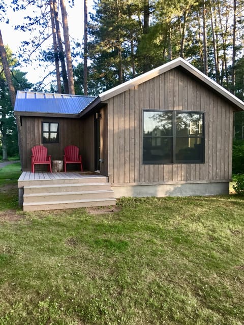 Little Sisu. Footsteps from the beautiful spring fed Silverthorn Lake.  