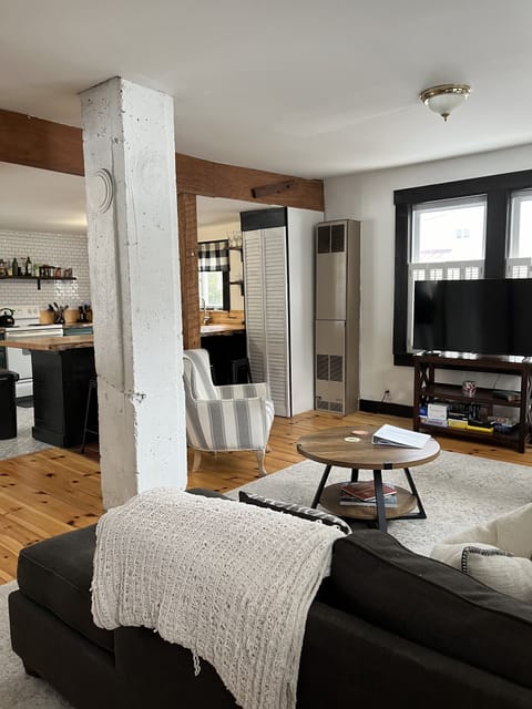 Plenty of room for everyone to be together. 