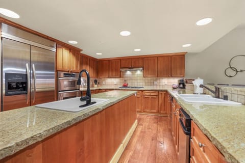 Indoors, Kitchen, Hardwood, Floor, Flooring