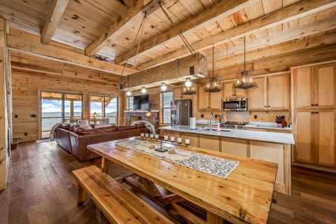 Kitchen/dining/great room