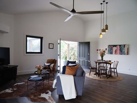 Shawwood Cellar Door Living