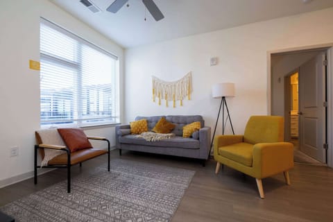 Modern Nulu 2BR CozySuites 01