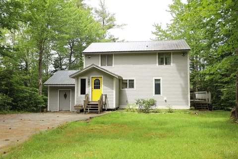 Front Of Private Home in Waterville Estates