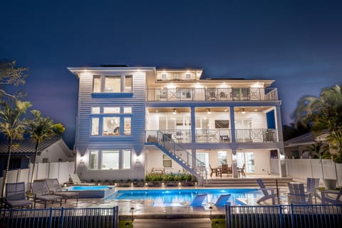 Elegant evenings by the sea - welcome to your dream getaway