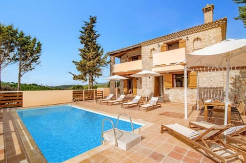 Villa Luciana image