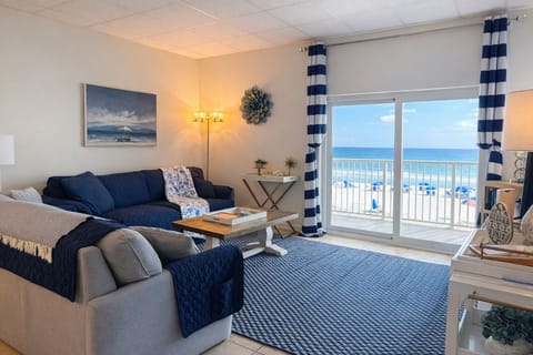  Open concept living room updated looking out right on the beach and ocean