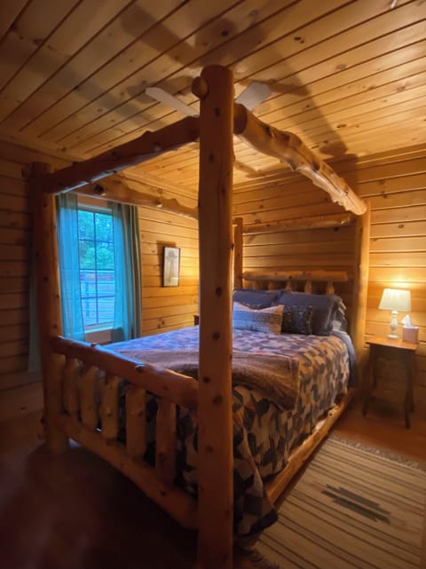 Sealy Lux ll "brand NEW"!  Mattress and support like no other!  5 Stars here! 