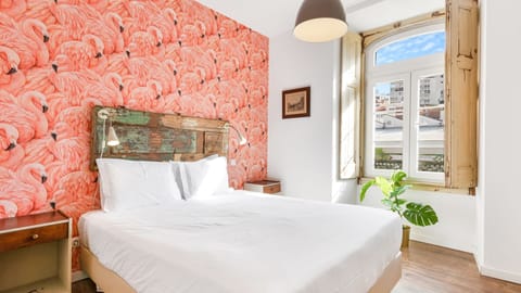 Classic decor meets modern comfort in this pleasant bedroom.
#comfort #relax #portugal #pt #lisbon