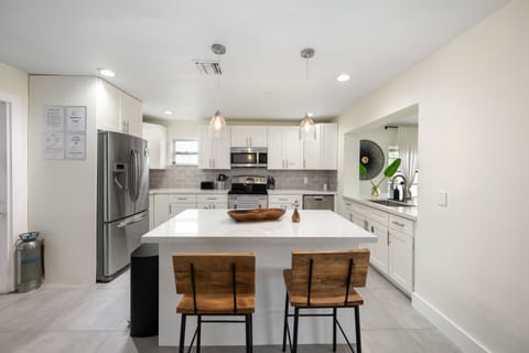 Stainless steel appliances, kitchen island