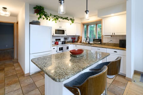 Kitchen island