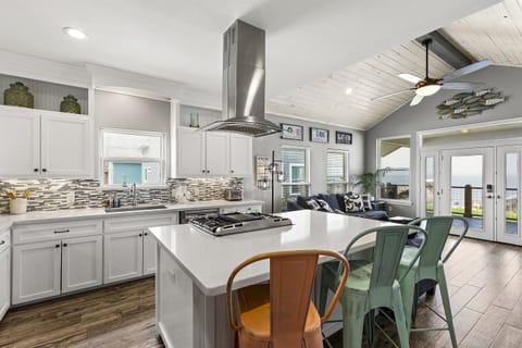 Enjoy tasty meals and lovely moments with loved ones