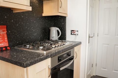 The Open Plan Living Space: great amenities make creating culinary masterpieces an easy task.