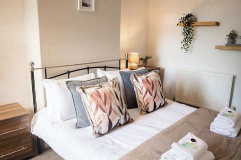 Bedroom 2: sink into the fresh linens provided and get a good nights sleep ready for a day of exploring.