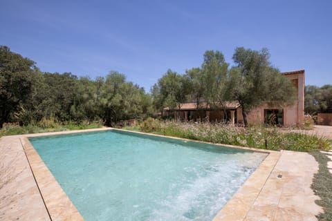 Beautiful Villa with pool