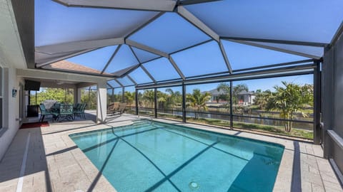 Beautiful 4 bed 2 bath villa located in Charlotte Harbor Area