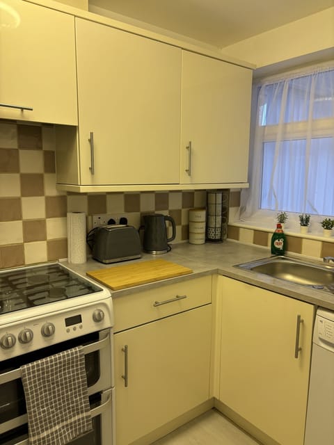 Fully fitted kitchen great for everyday use.