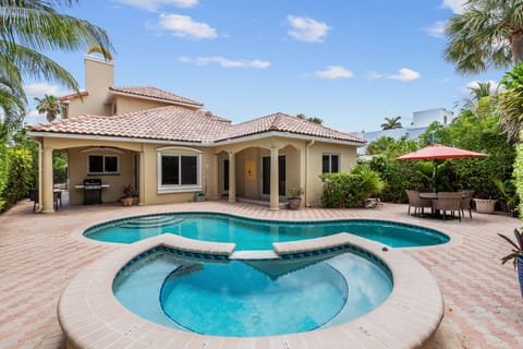 HEATED POOL AND SPA!