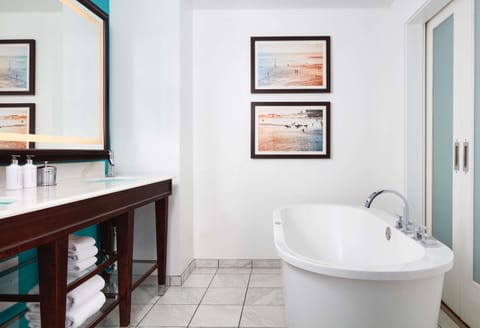 Kona Kai One Bedroom Suite Bathroom