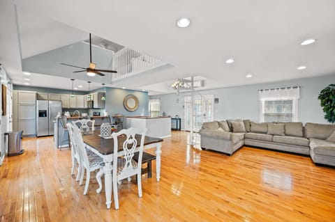 Open-concept dining and kitchen