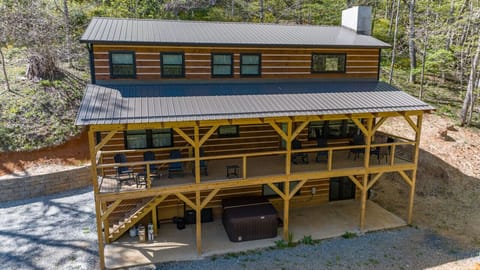 Only Cabin Rental Walkable to Boone!