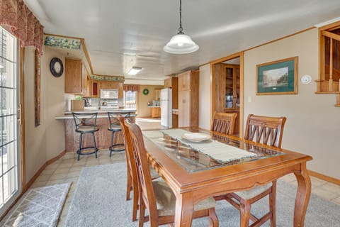 Dining Area | 1st Floor