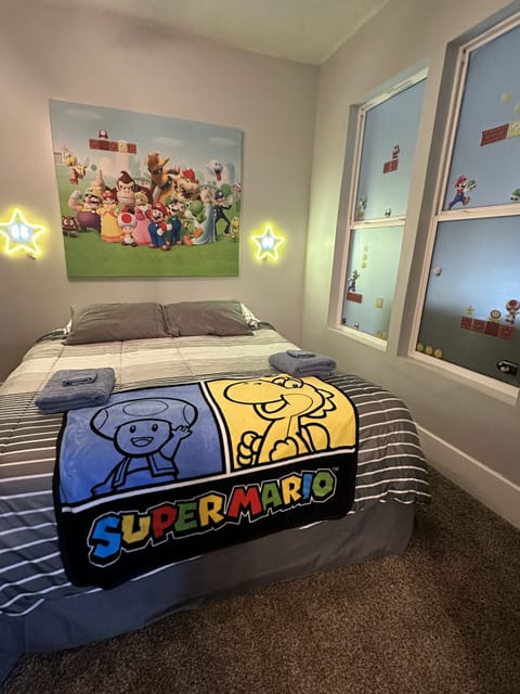 Master Bedroom, king size bed! 