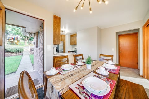 Dining Room | Main Level