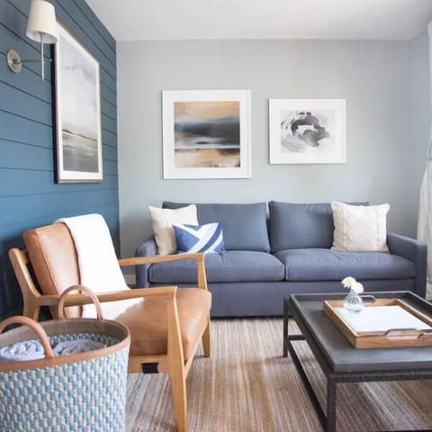 Kick back with friends in a bright, comfortable sitting area.