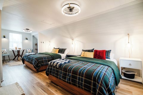 Two Queen bedroom loft