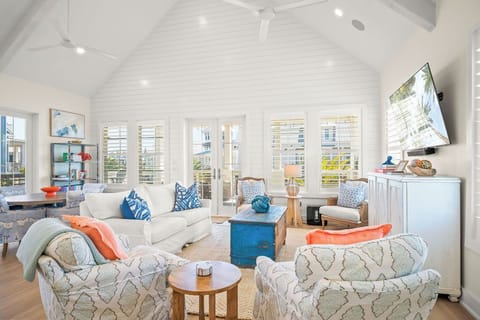 Main Living Area, 2nd Floor