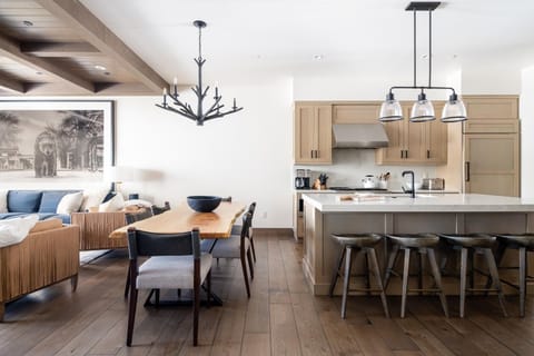 Dining Room, Dining Table, Furniture, Indoors, Table