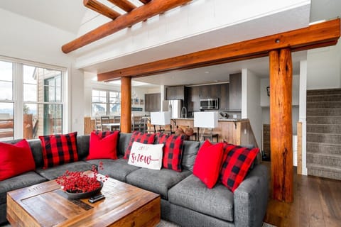 Indoors, Home Decor, Furniture, Living Room, Couch