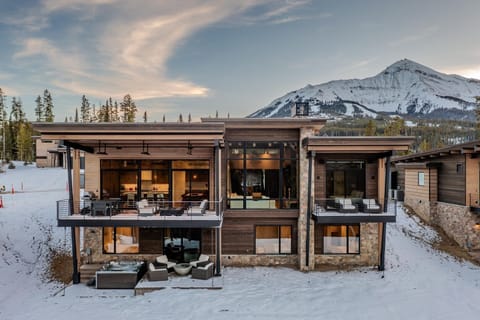 Building, House, Outdoors, Nature, Cabin