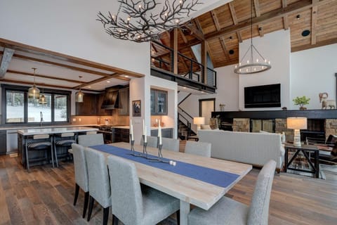 Dining Room, Dining Table, Furniture, Indoors, Table