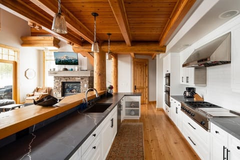 Indoors, Hardwood, Kitchen, Stained Wood, Kitchen Island
