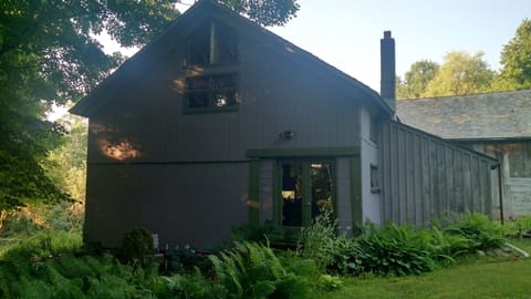 LODGE Side (summer/archive)